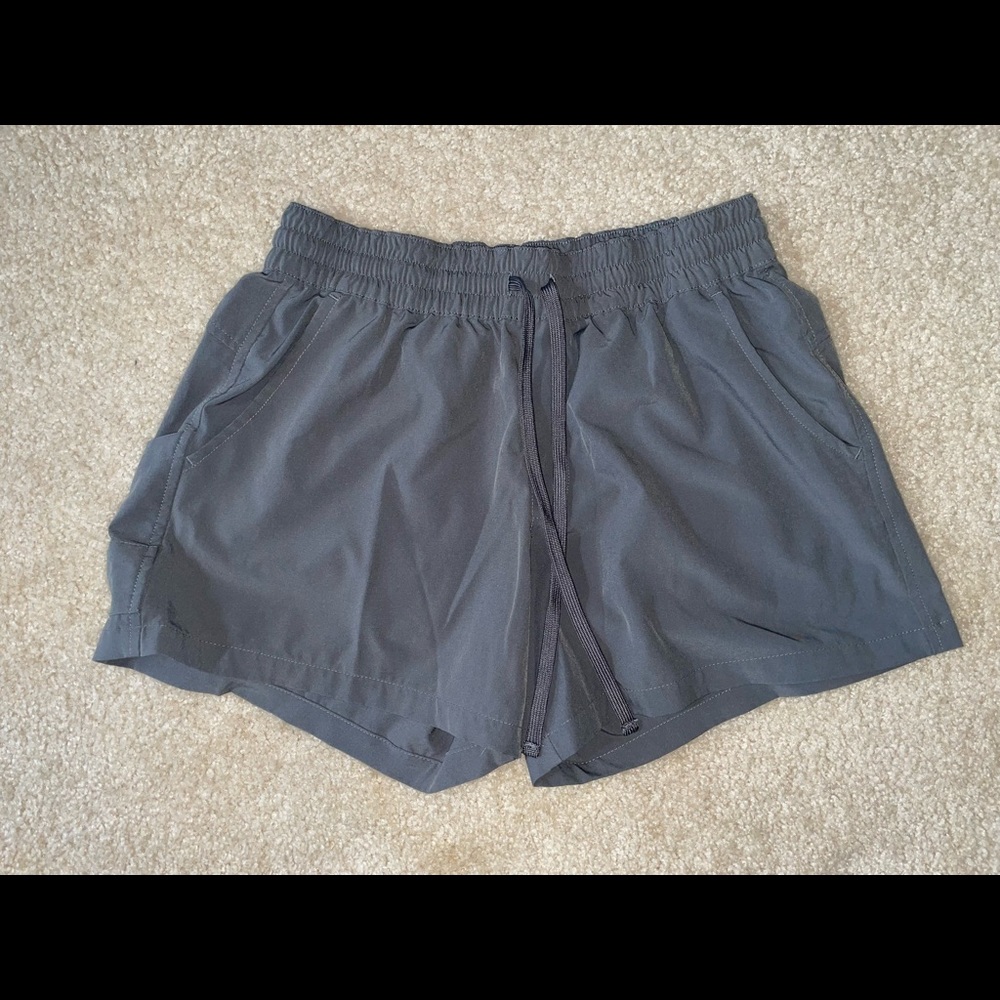 Field and stream tie water shorts
